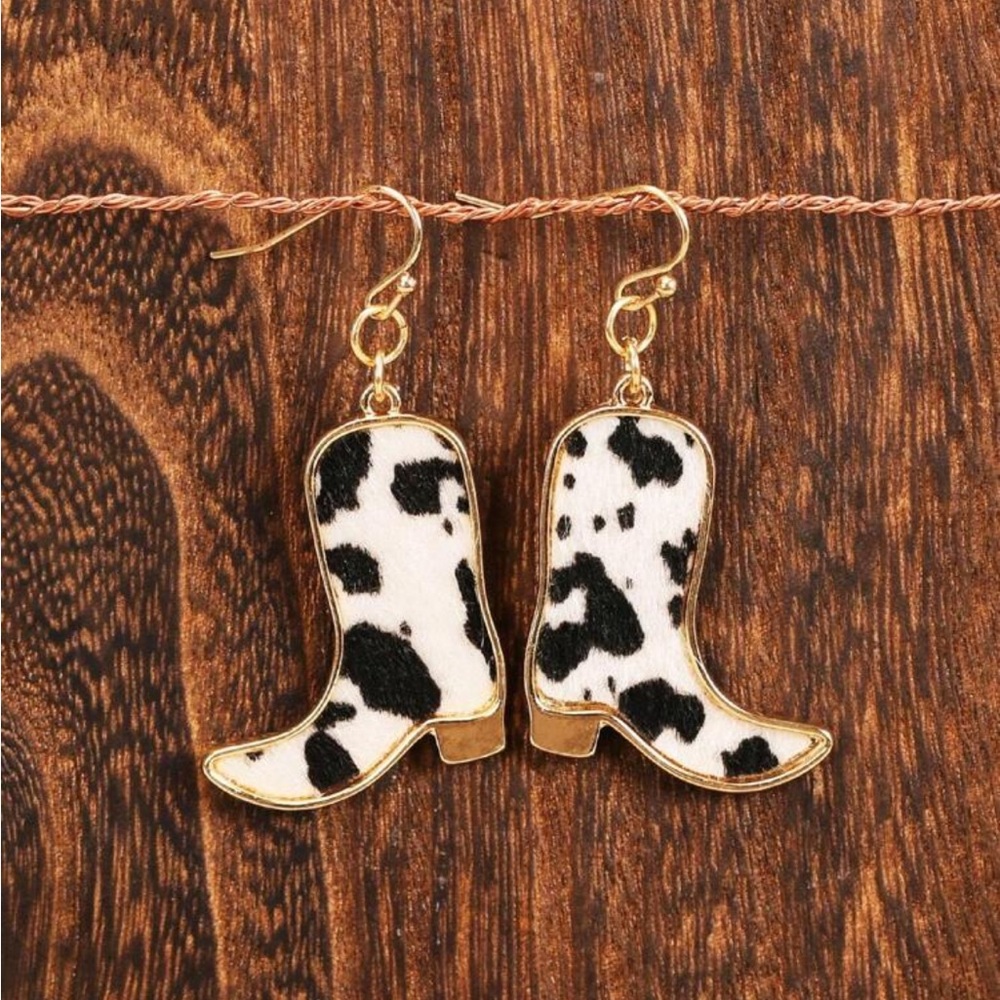 Country Cowgirl Boot Drop Earrings NEW 🏷️